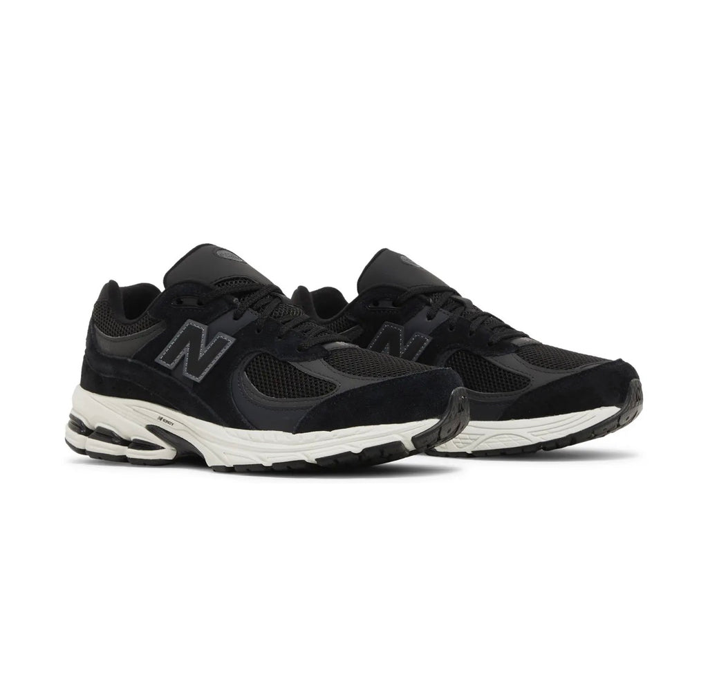 New Balance 2002R Big Kid 'Black Phantom' size 3.5